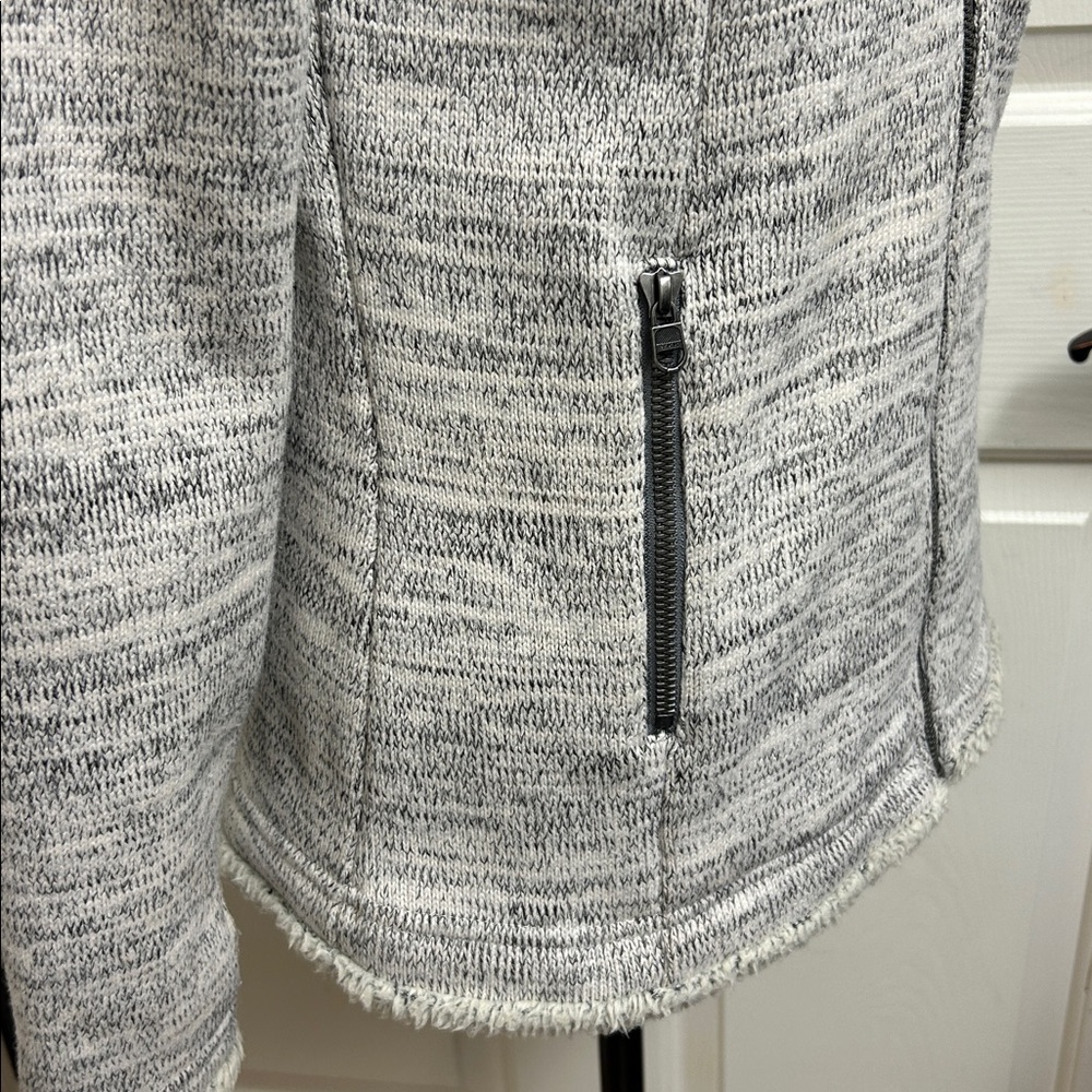 Kuhl Ascendyr Hooded Fleece Jacket with Pockets , Size XS, Ash gray, EUC - Picture 6 of 10